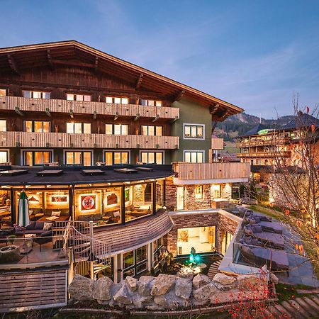 Hotel "Zum Ritter" Таннгайм Екстер'єр фото