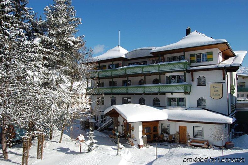 Hotel "Zum Ritter" Таннгайм Екстер'єр фото